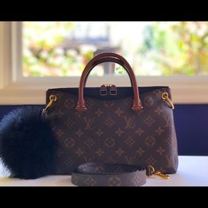 Louis Vuitton Monogram Pallas BB Tote bag